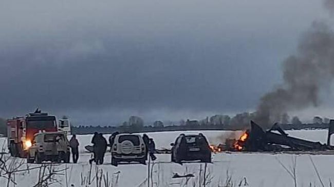 Место крушения вертолета Ми-28 в Ленинградской области
