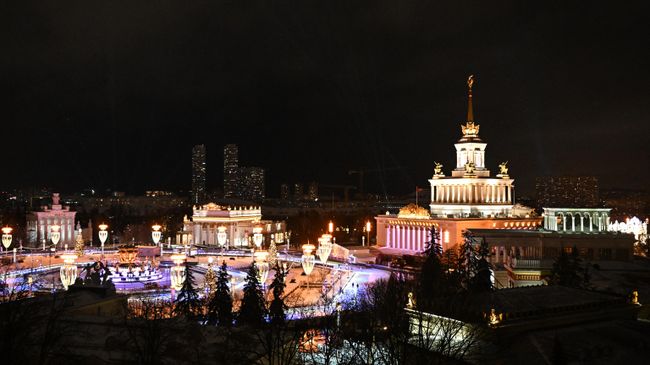 Здание павильон №1 Центральный на ВДНХ в Москве