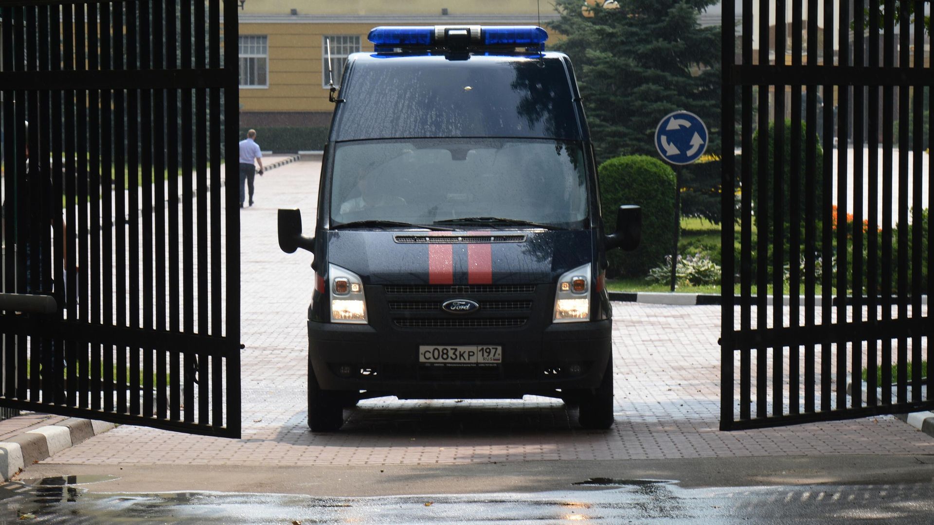 Автомобиль Следственного комитета РФ Автомобиль Следственного комитета РФ - РИА Новости, 1920, 29.07.2025
