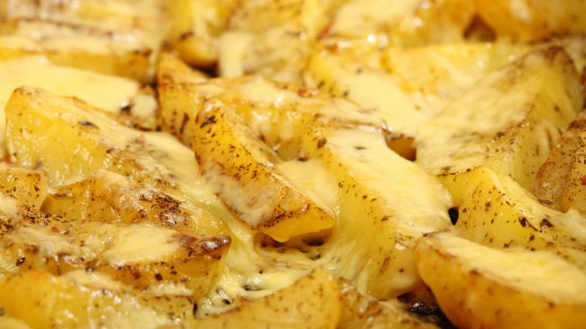 Нежный запеченный картофель с сыром