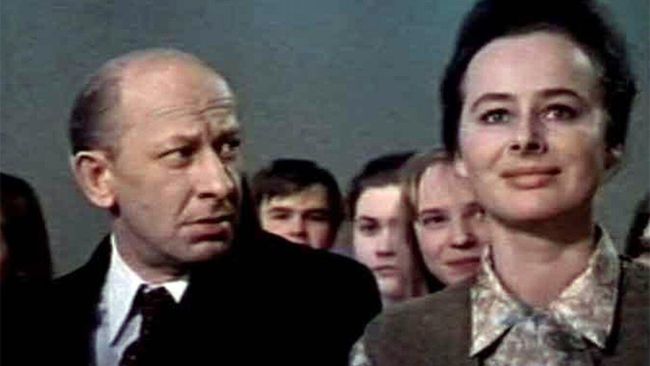 Евгений Евстигнеев и Лилия Журкина в фильме Потрясающий Берендеев 