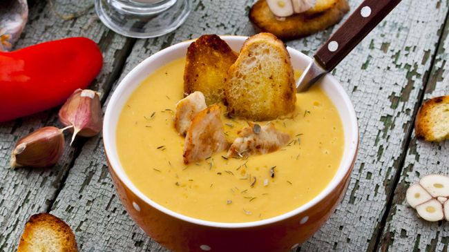 Тыквенный крем-суп с курицей и сухариками Тыквенный крем-суп с курицей и сухариками