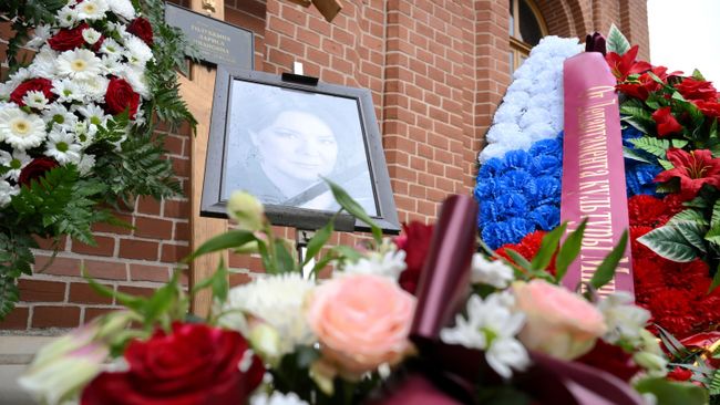 Церемония прощания с народной артисткой РСФСР Ларисой Голубкиной в храме Святителя Николая на Трех Горах в Москве Церемония прощания с народной артисткой РСФСР Ларисой Голубкиной в храме Святителя Николая на Трех Горах в Москве