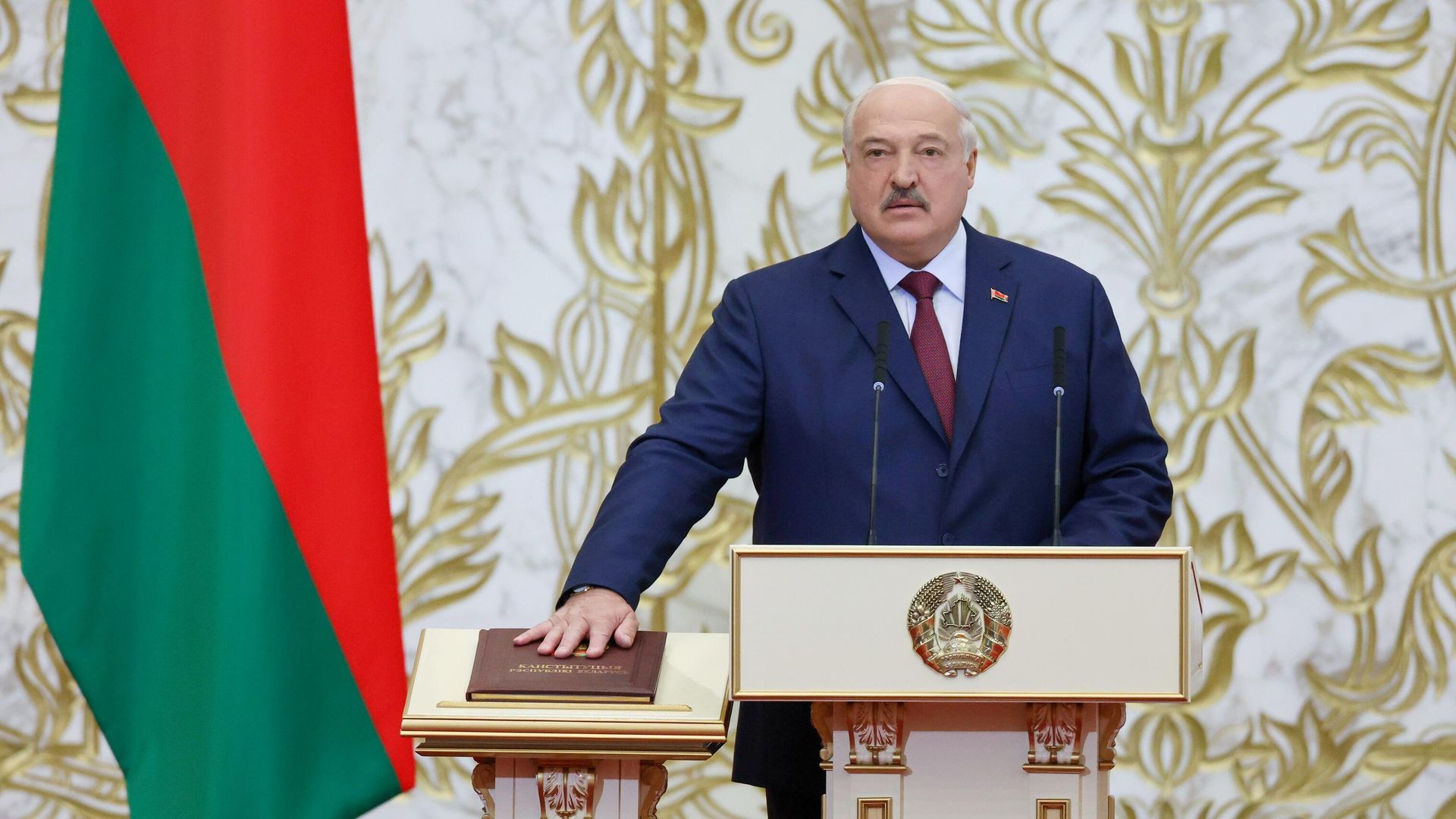 Избранный президент Белоруссии Александр Лукашенко на церемонии инаугурации в Минске Избранный президент Белоруссии Александр Лукашенко на церемонии инаугурации в Минске - РИА Новости, 1920, 30.08.2025