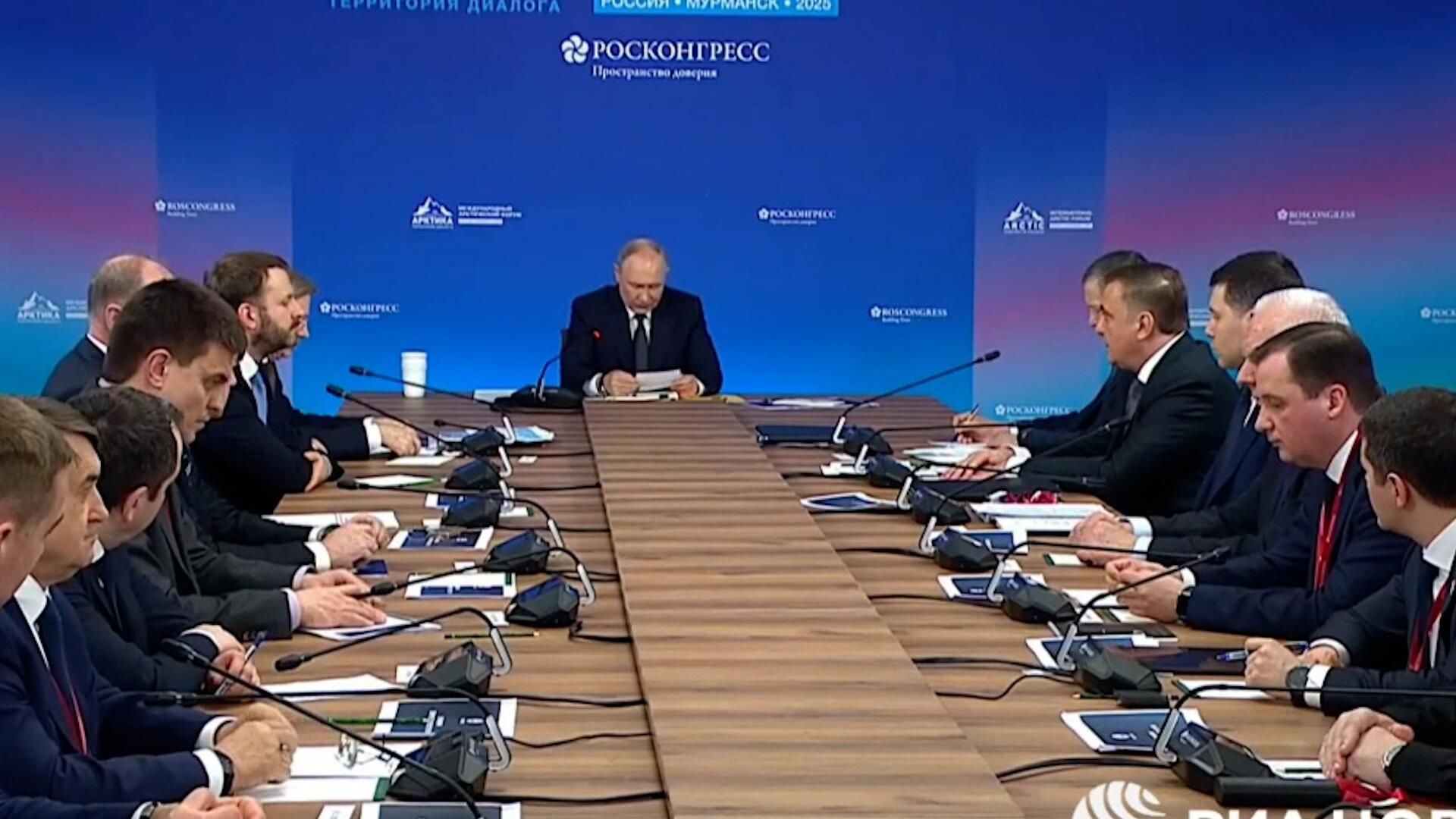 Путин на совещании по вопросам развития Арктической зоны Путин на совещании по вопросам развития Арктической зоны - РИА Новости, 1920, 27.03.2025