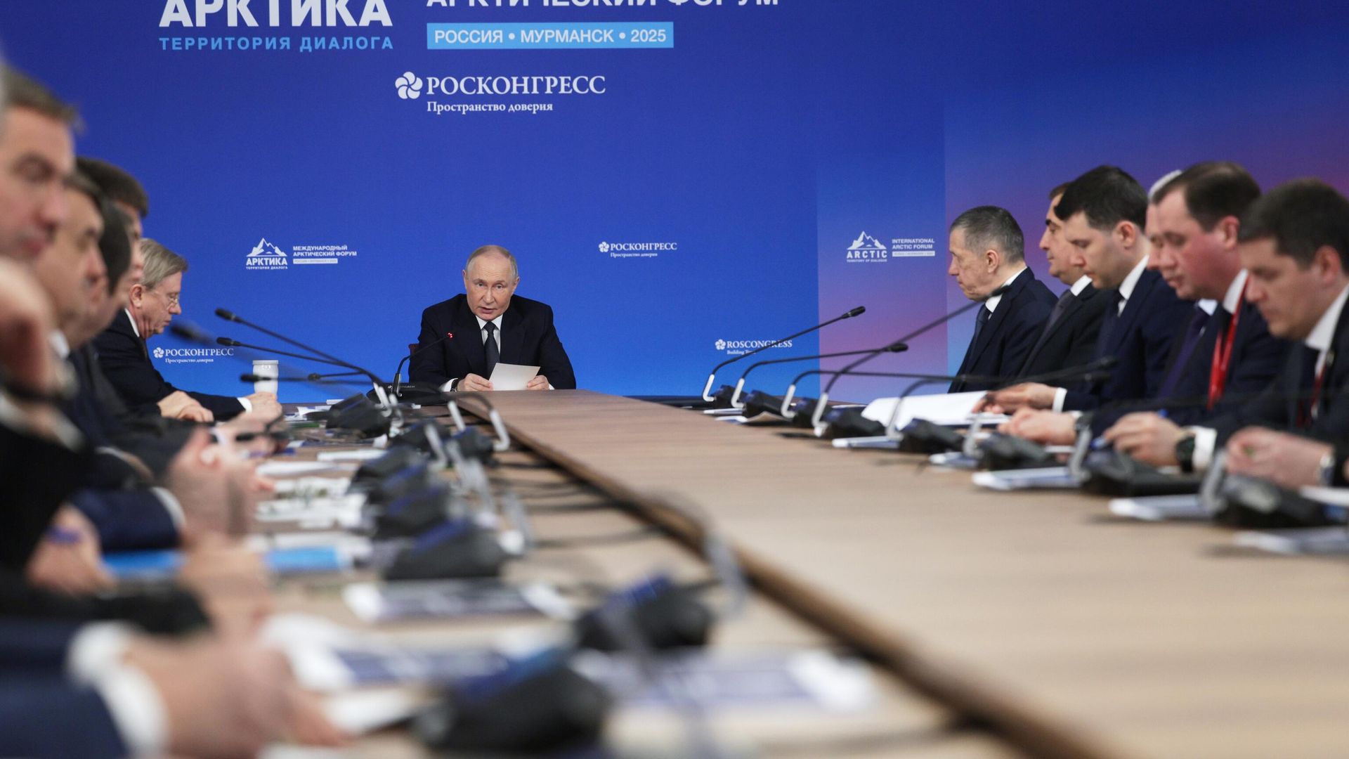 Президент РФ Владимир Путин на совещании по вопросам развития Арктической зоны Российской Федерации и Арктического транспортного коридора Президент РФ Владимир Путин на совещании по вопросам развития Арктической зоны Российской Федерации и Арктического транспортного коридора - РИА Новости, 1920, 27.03.2025