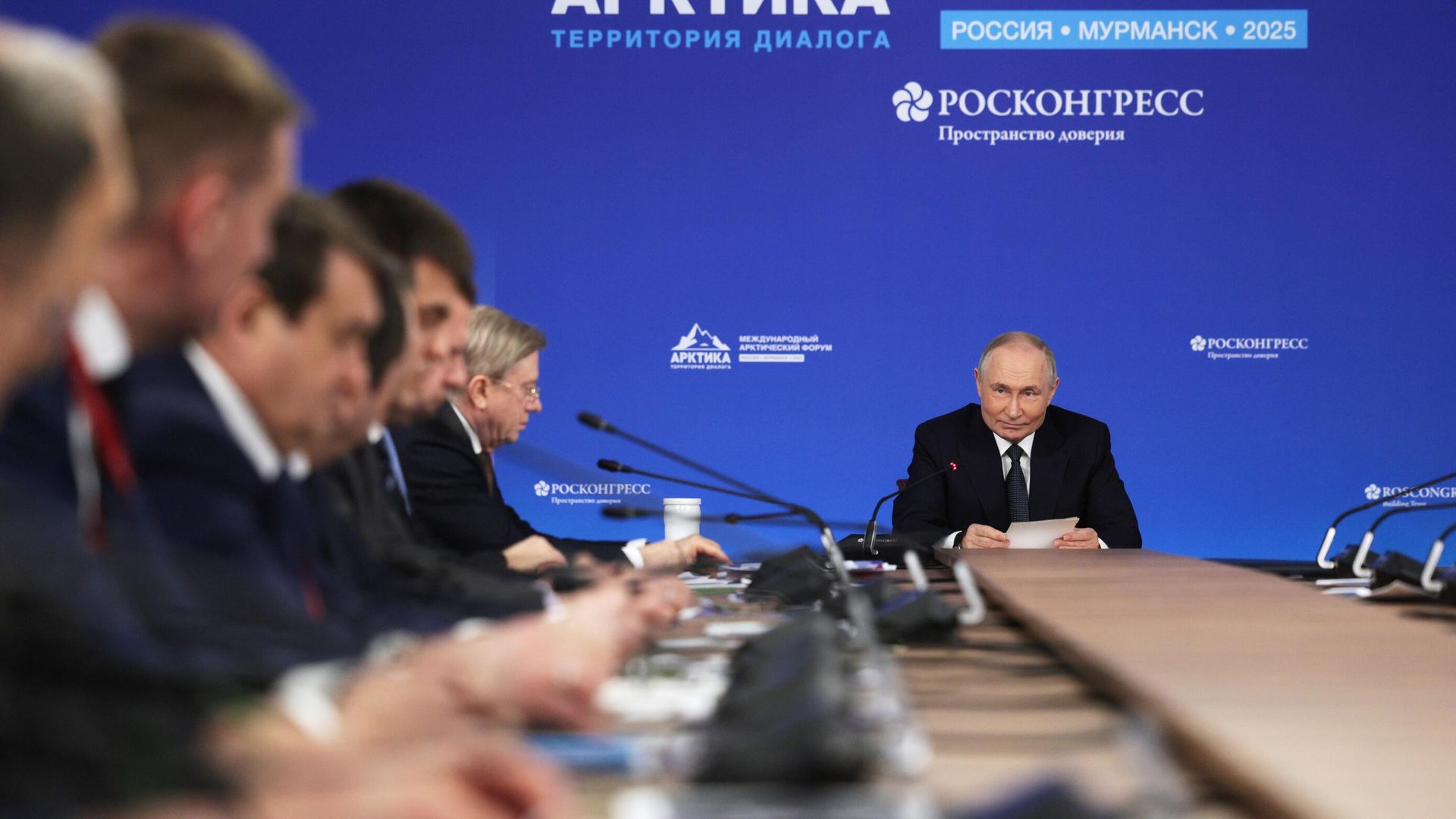 Президент РФ Владимир Путин на совещании по вопросам развития Арктической зоны Российской Федерации и Арктического транспортного коридора Президент РФ Владимир Путин на совещании по вопросам развития Арктической зоны Российской Федерации и Арктического транспортного коридора - РИА Новости, 1920, 27.03.2025