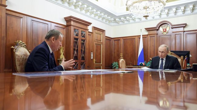 Рабочая встреча президента Владимира Путина с губернатором Ленинградской области А. Дрозденко