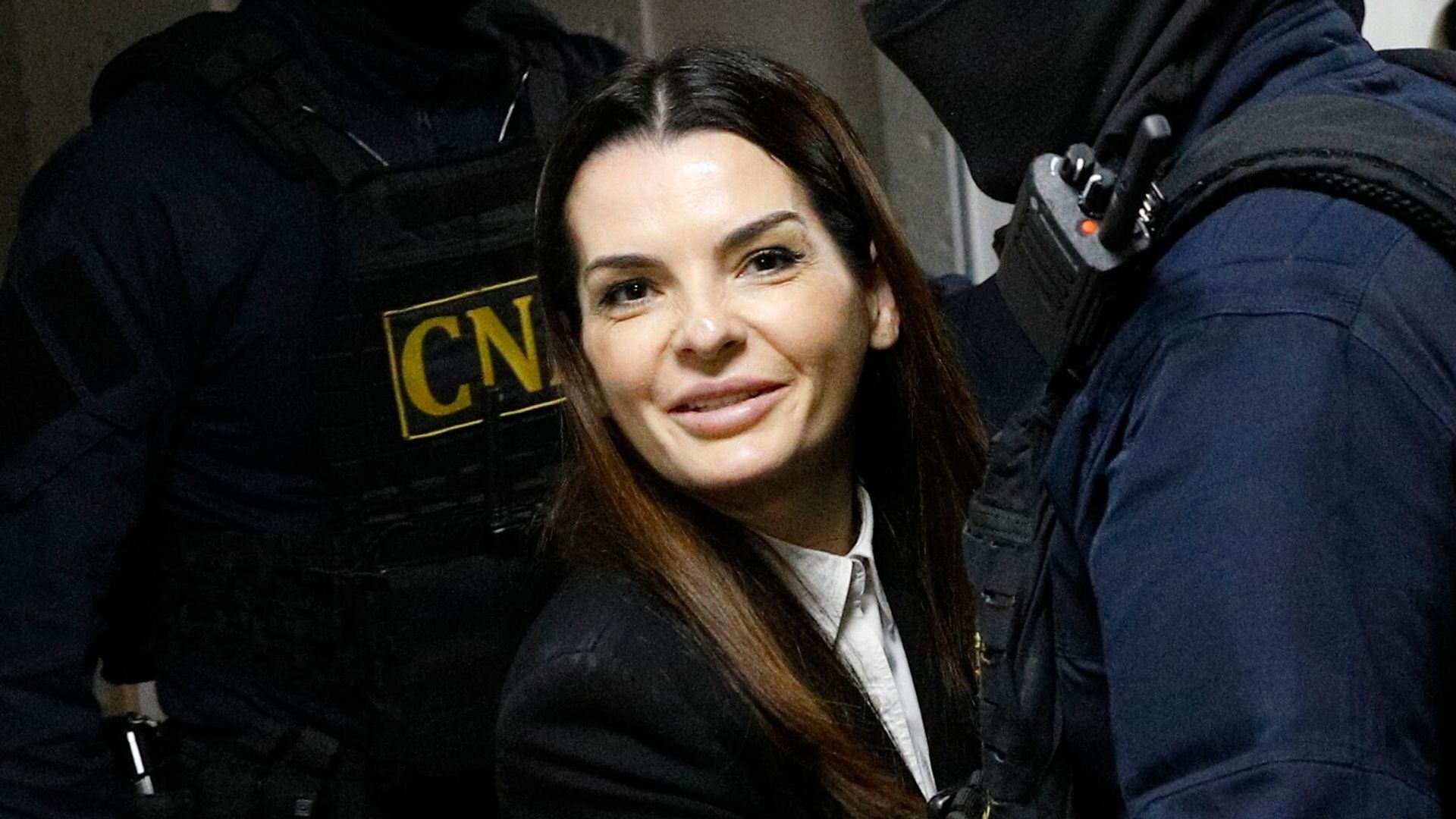 Глава Гагаузии Евгения Гуцул после окончания заседания суда Глава Гагаузии Евгения Гуцул после окончания заседания суда - РИА Новости, 1920, 17.04.2025