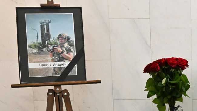 Портрет оператора Андрея Панова в здании телеканала Звезда в Москве