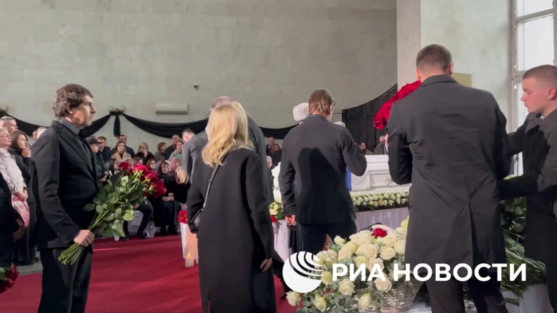 Церемония прощания с военным корреспондентом Первого канала Анной Прокофьевой Церемония прощания с военным корреспондентом Первого канала Анной Прокофьевой - РИА Новости, 1920, 30.03.2025