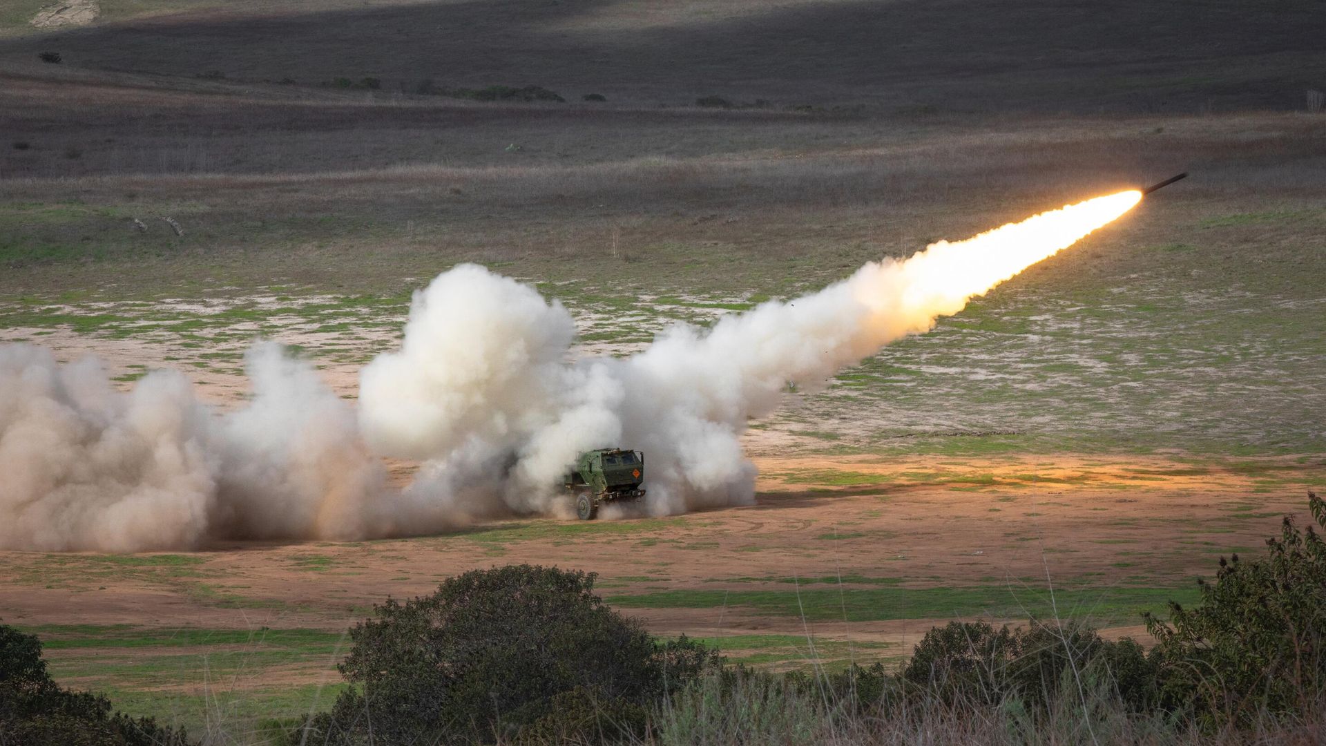 Американская высокомобильная ракетно-артиллерийская система оперативно-тактического назначения HIMARS Американская высокомобильная ракетно-артиллерийская система оперативно-тактического назначения HIMARS - РИА Новости, 1920, 20.08.2026