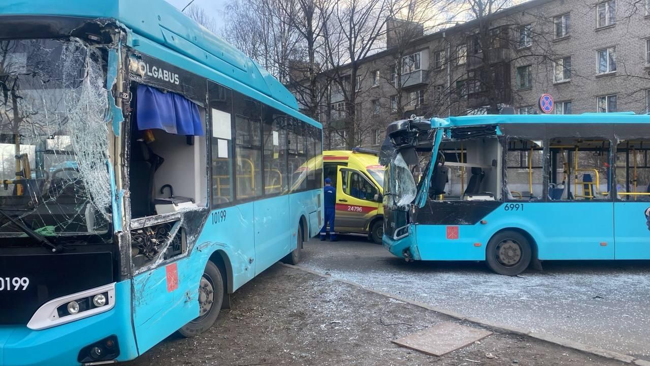 На месте ДТП с участием автобусов в Санкт-Петербурге На месте ДТП с участием автобусов в Санкт-Петербурге - РИА Новости, 1920, 30.03.2025