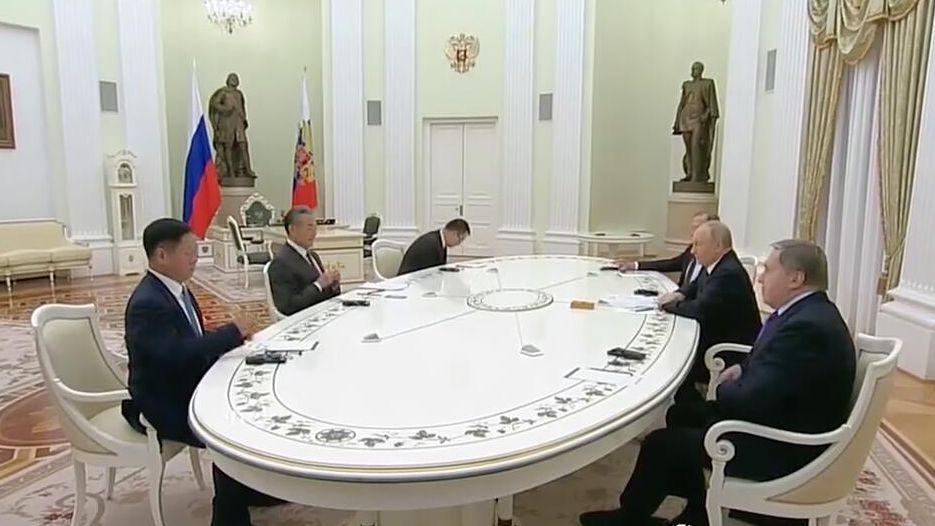 Встреча Владимира Путина и Ван И Встреча Владимира Путина и Ван И - РИА Новости, 1920, 01.04.2025
