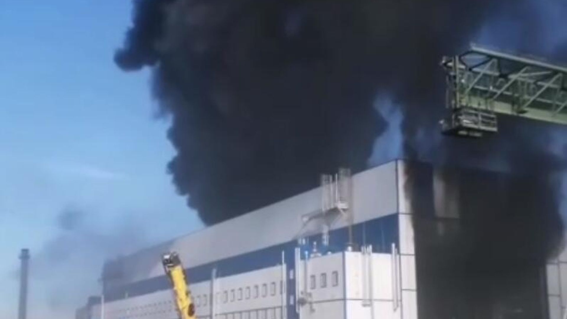 Пожар в боксе Онежского судостроительного завода в Петрозаводске Пожар в боксе Онежского судостроительного завода в Петрозаводске - РИА Новости, 1920, 03.04.2025