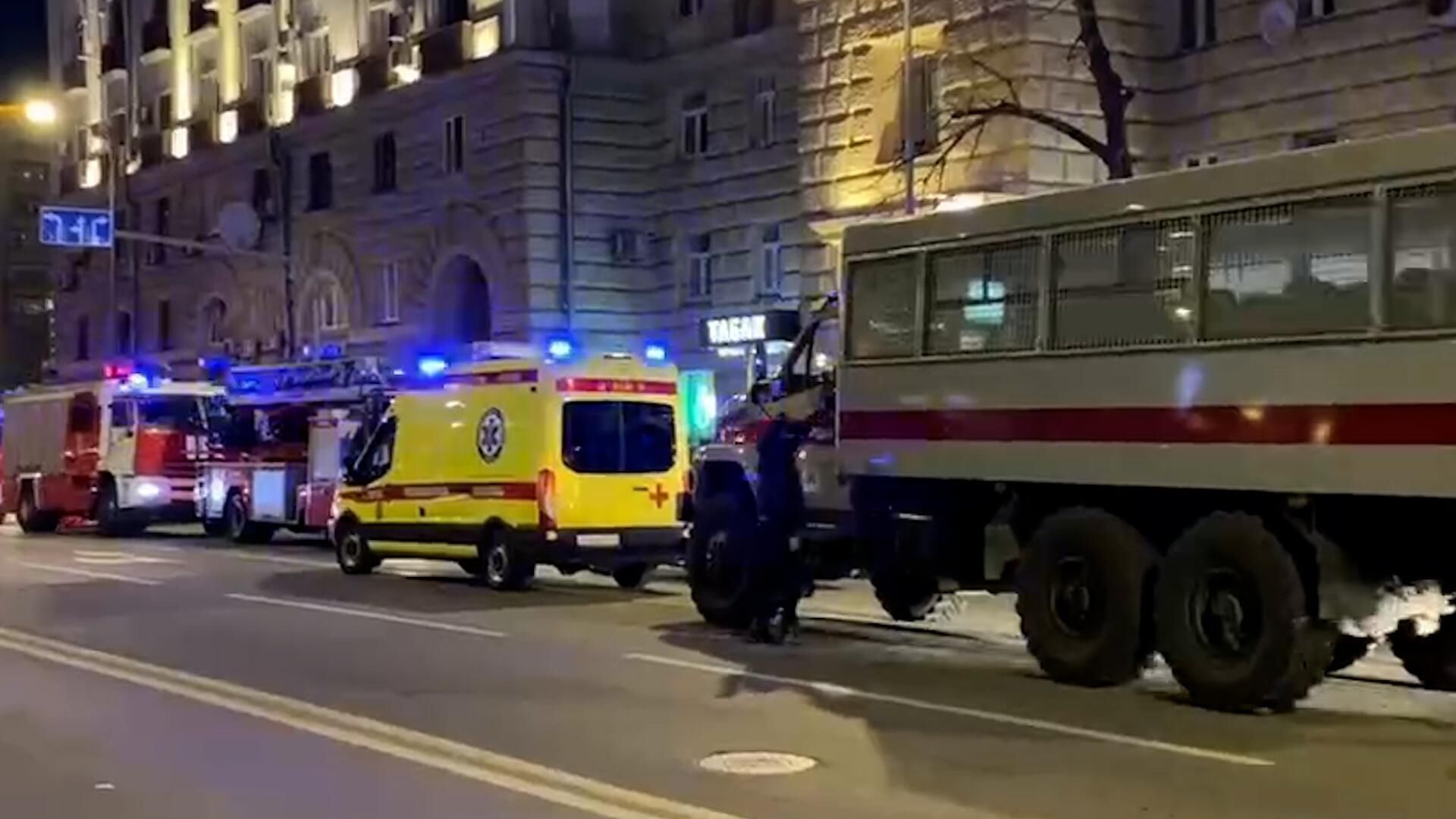 Обстановка у ресторана Фергана в Москве, где произошел пожар Обстановка у ресторана Фергана в Москве, где произошел пожар - РИА Новости, 1920, 03.04.2025