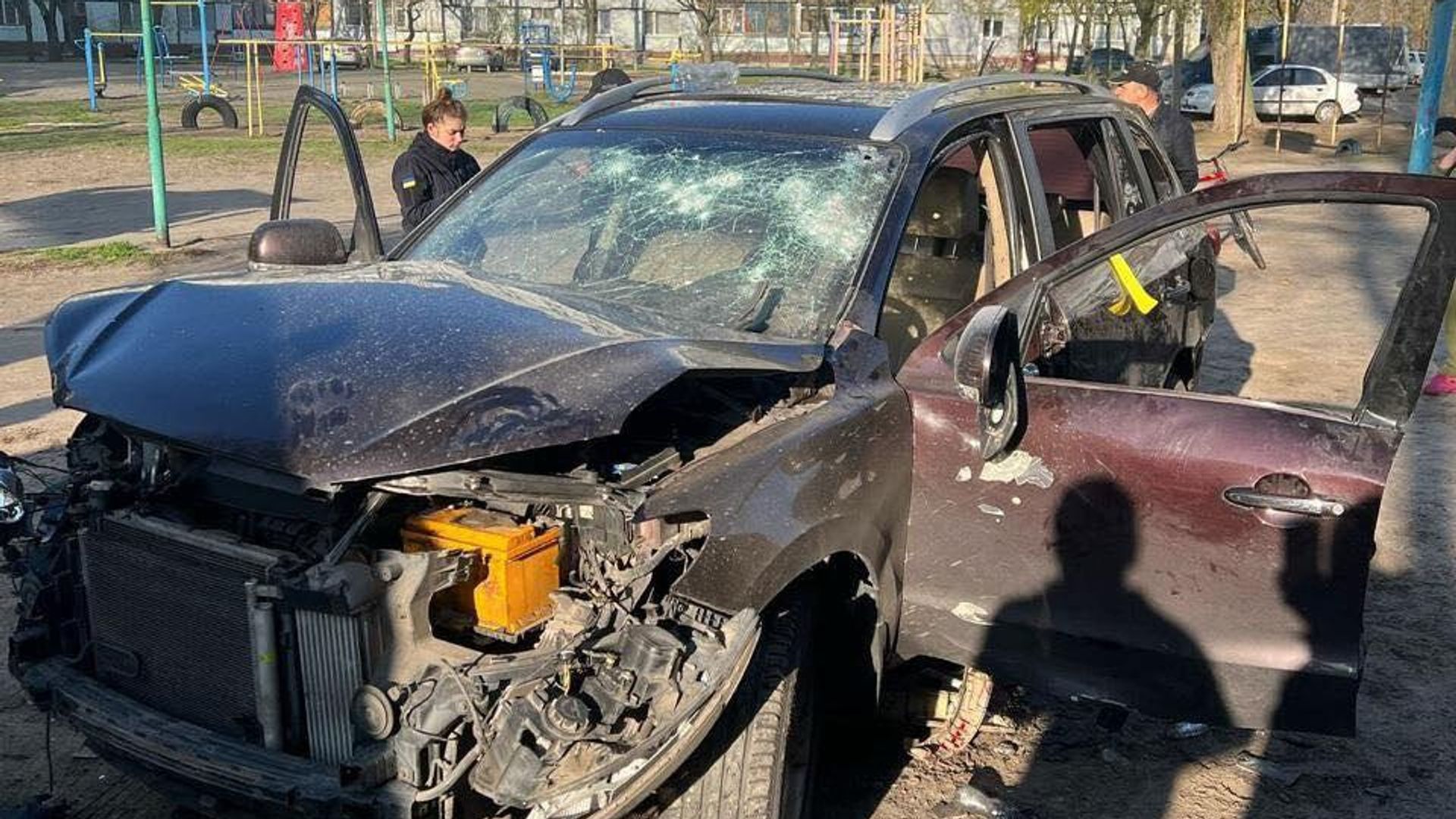 Сотрудники полиции на месте взрыва автомобиля в Днепропетровске, Украина Сотрудники полиции на месте взрыва автомобиля в Днепропетровске, Украина - РИА Новости, 1920, 04.04.2025