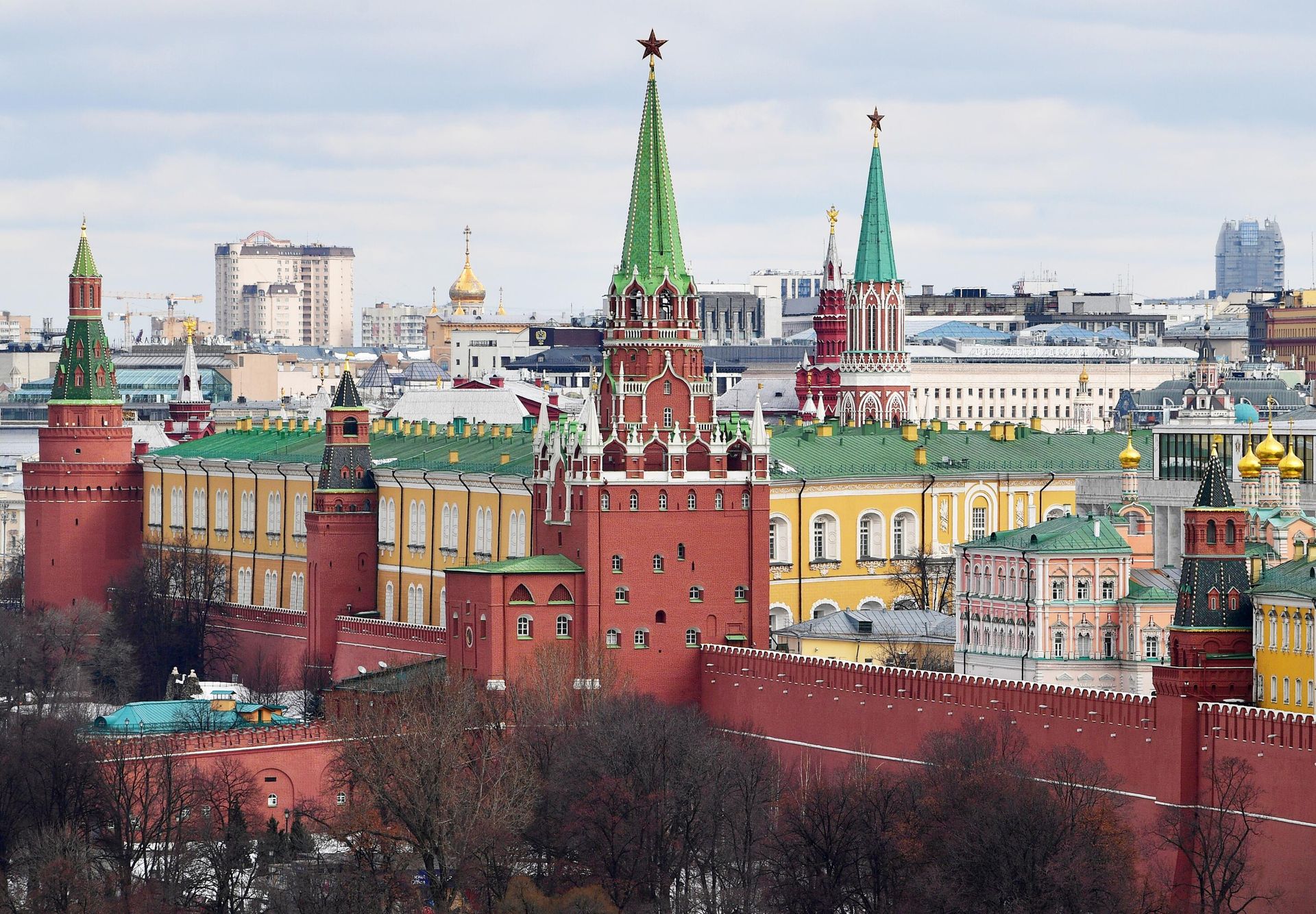 Вид на башни Московского Кремля Вид на башни Московского Кремля - РИА Новости, 1920, 11.04.2025