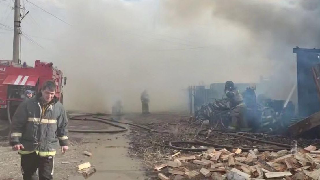 Пожар в Нижнеудинске в Приангарье. 5 апреля 2025 Пожар в Нижнеудинске в Приангарье. 5 апреля 2025 - РИА Новости, 1920, 05.04.2025