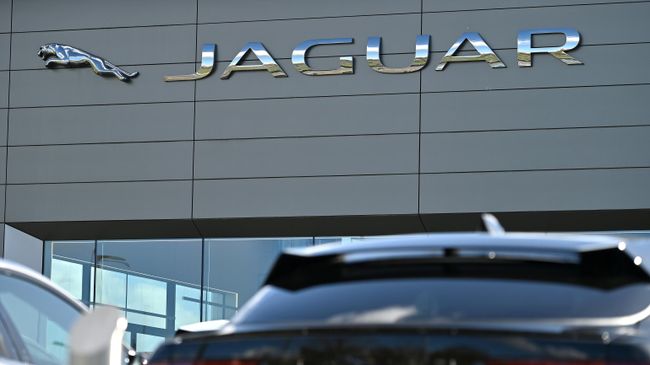 Автомобили в автосалоне Jaguar