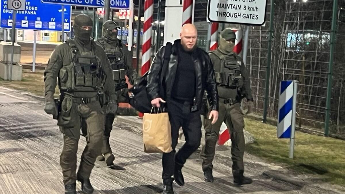 Жителя Таллина Константина Горлова выдворили из Эстонии Жителя Таллина Константина Горлова выдворили из Эстонии - РИА Новости, 1920, 05.04.2025