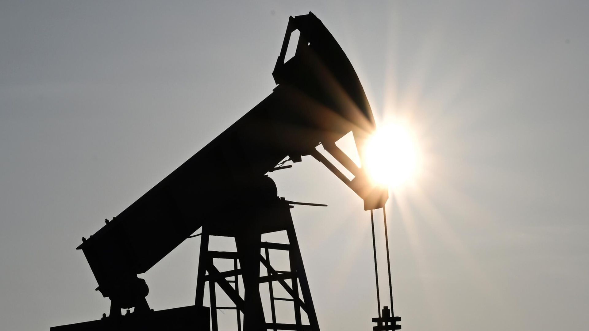 Добыча нефти Добыча нефти - РИА Новости, 1920, 10.03.2026