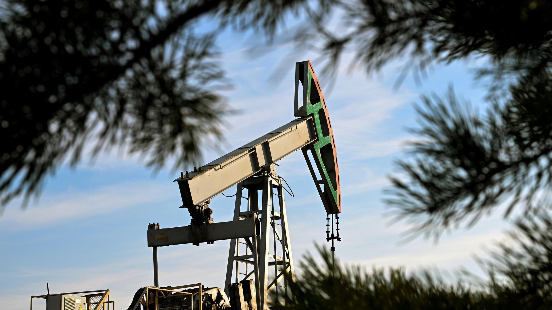 Добыча нефти Добыча нефти - РИА Новости, 1920, 15.03.2026