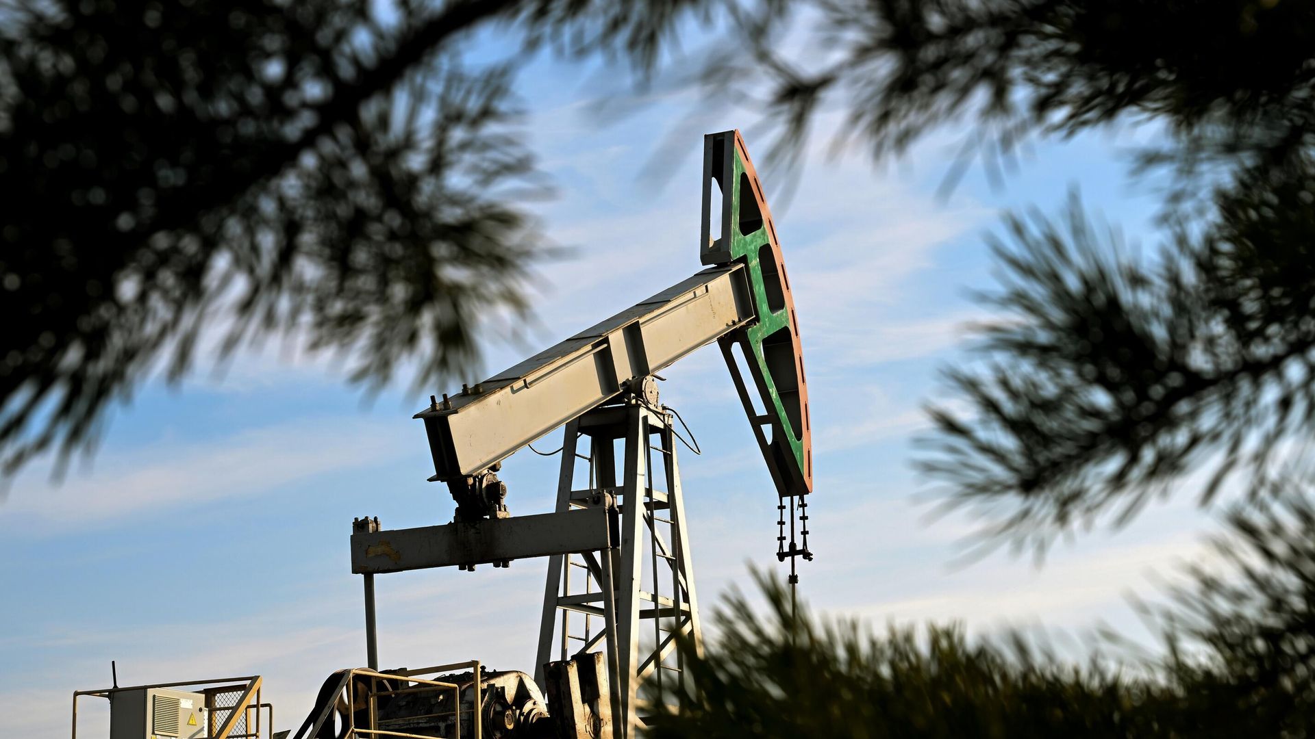 Добыча нефти Добыча нефти - РИА Новости, 1920, 17.04.2026
