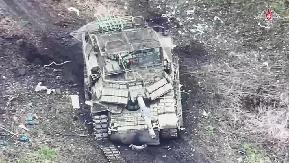 Уничтоженный танк M1 Abrams производства США украинской армии - РИА Новости, 1920, 21.09.2025
