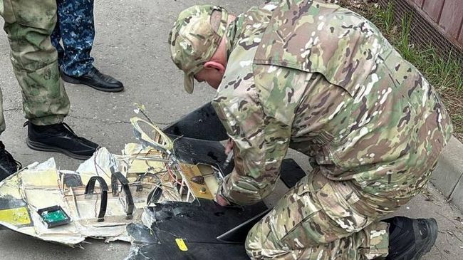 Саперы обезвредили БПЛА, застрявший на бельевых веревках в доме в Аксае Ростовской области