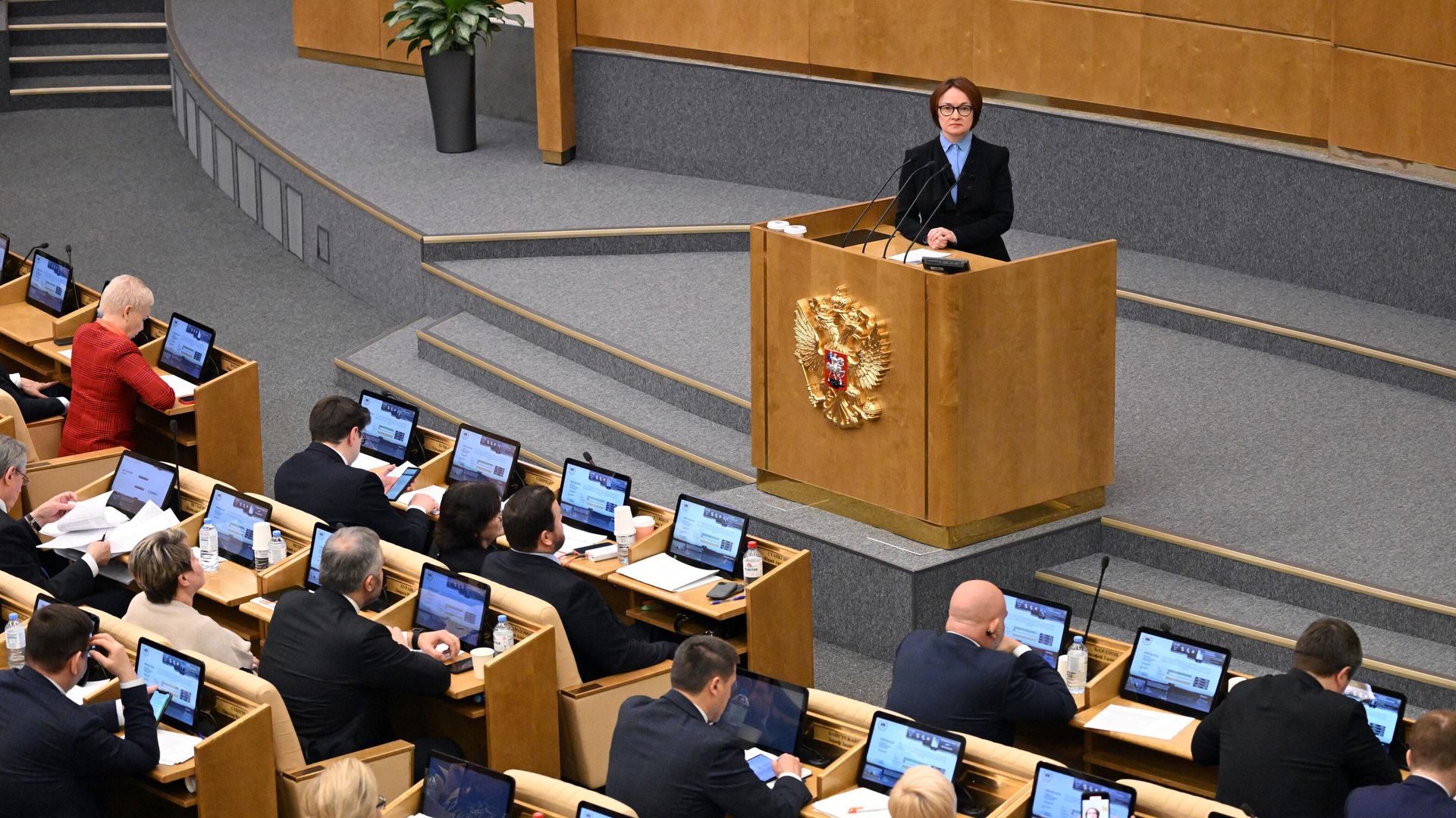 Председатель Банка России Эльвира Набиуллина выступает с отчетом ЦБ за 2024 год на заседании Государственной Думы РФ. 9 апреля 2025 Председатель Банка России Эльвира Набиуллина выступает с отчетом ЦБ за 2024 год на заседании Государственной Думы РФ. 9 апреля 2025 - РИА Новости, 1920, 09.04.2025