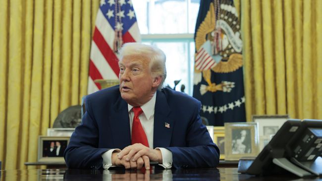 Президент США Дональд Трамп во время общения с журналистами в Белом доме. 9 апреля 2025