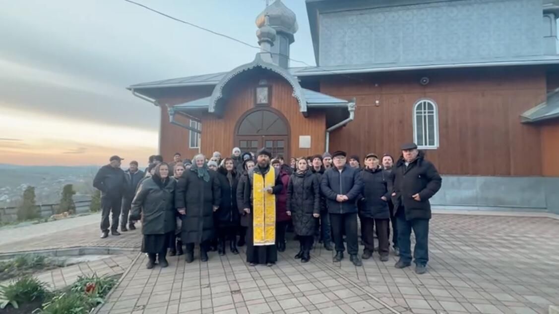Община канонической Украинской православной церкви (УПЦ) в селе Верхние Становцы Черновицкой области на западе Украины обратилась за защитой к представительству ООН на Украине - РИА Новости, 1920, 10.04.2025