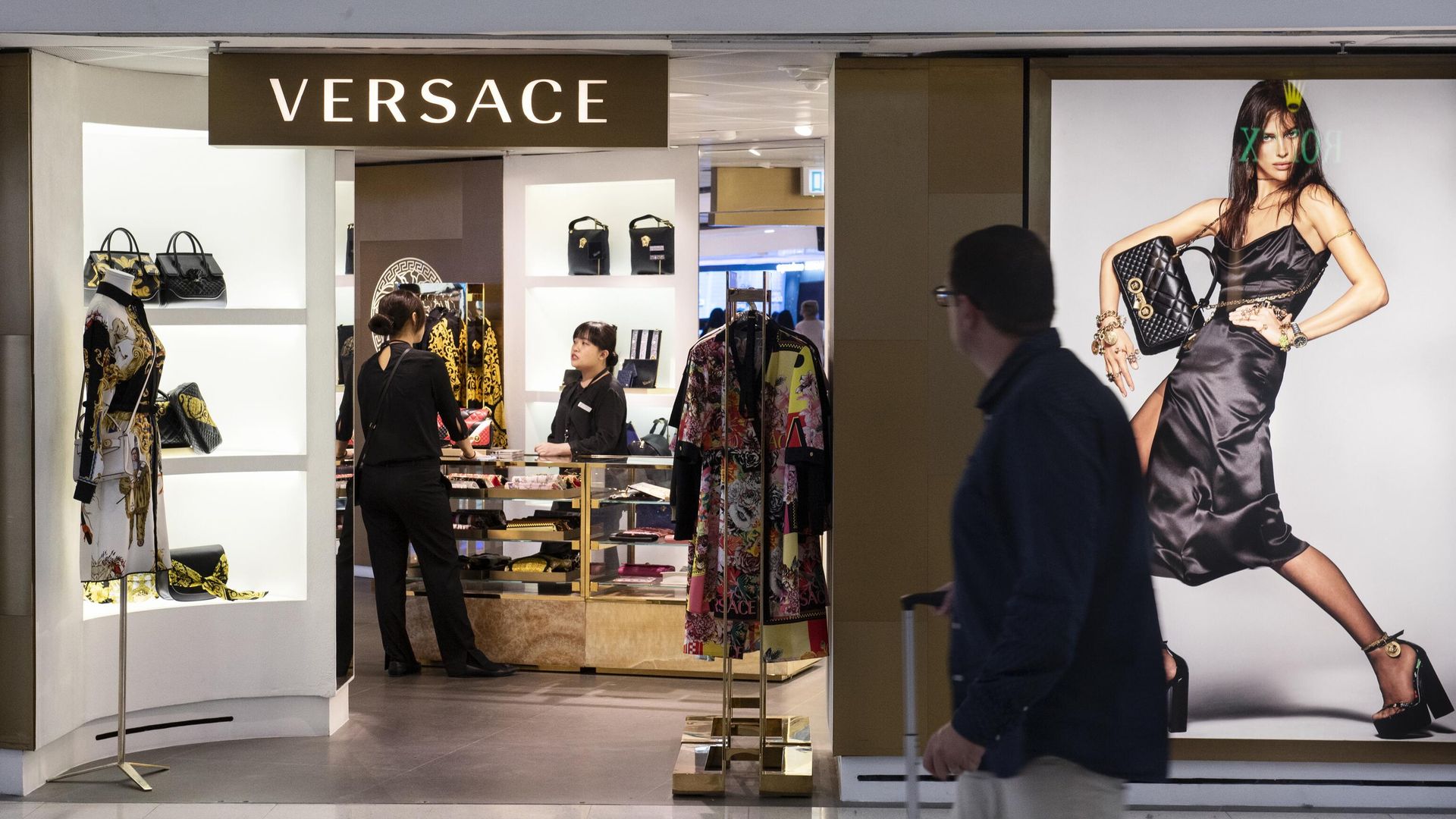 Магазин Versace - РИА Новости, 1920, 10.04.2025