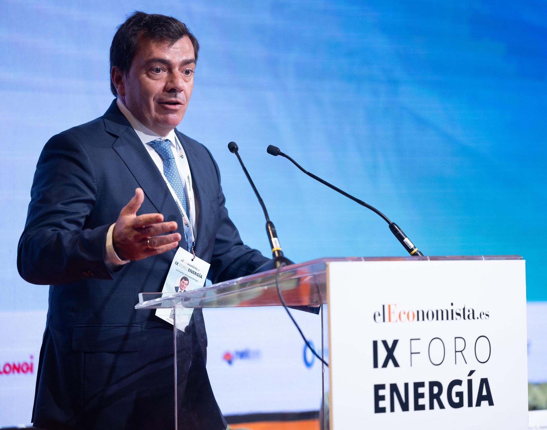 Глава испанского филиала немецкого концерна Siemens Агустин Эскобар Глава испанского филиала немецкого концерна Siemens Агустин Эскобар - РИА Новости, 1920, 11.04.2025