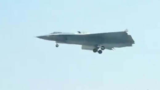 Скриншот видео с китайским самолетом J-36 Скриншот видео с китайским самолетом J-36 - РИА Новости, 1920, 14.04.2025