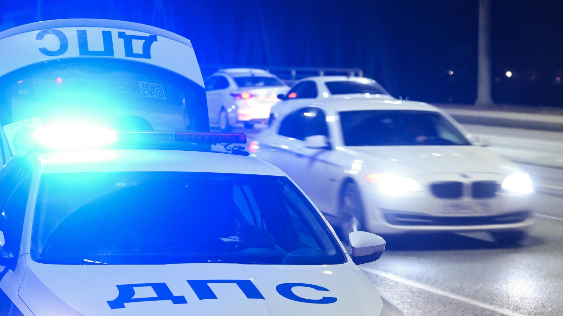 Сотрудники Госавтоинспекции МВД проводят рейд по обеспечению безопасности на дорогах Сотрудники Госавтоинспекции МВД проводят рейд по обеспечению безопасности на дорогах - РИА Новости, 1920, 12.01.2026