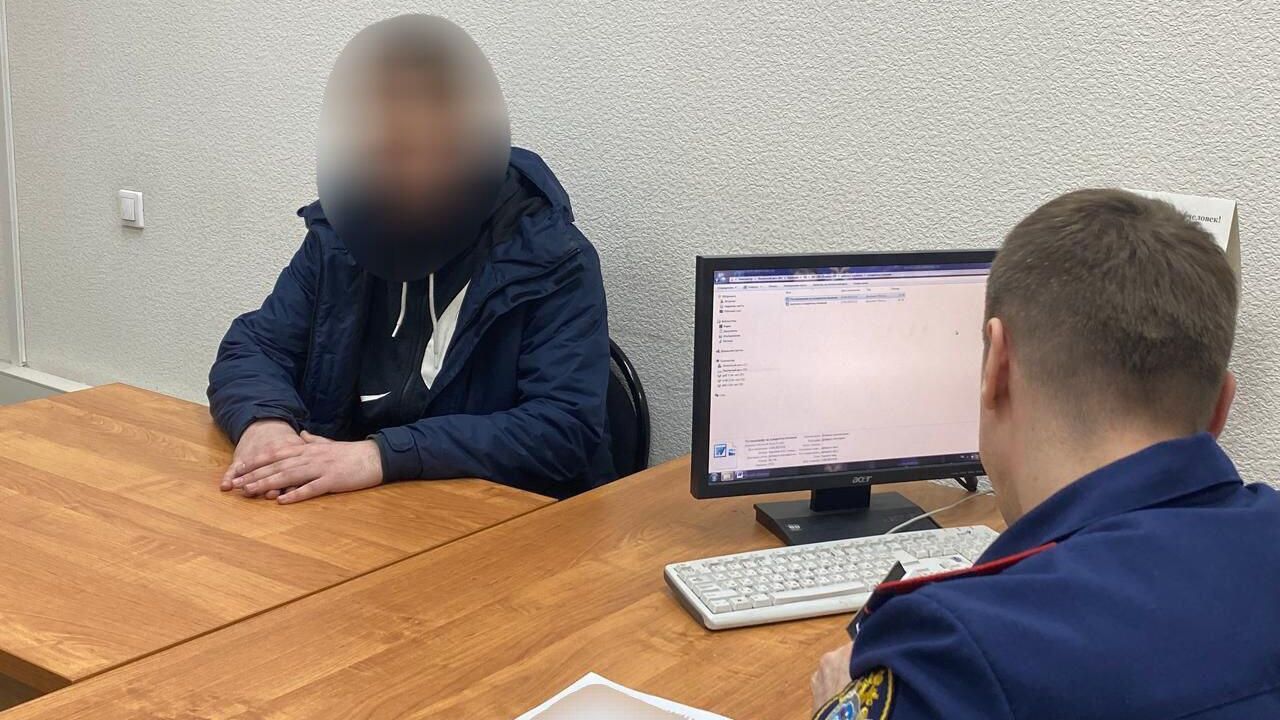 Подозреваемый в поджоге четырех автомобилей в Архангельске Подозреваемый в поджоге четырех автомобилей в Архангельске - РИА Новости, 1920, 13.04.2025