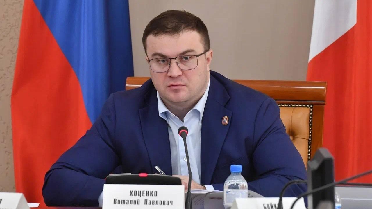 Губернатор Омской области Виталий Хоценко Губернатор Омской области Виталий Хоценко - РИА Новости, 1920, 09.12.2025