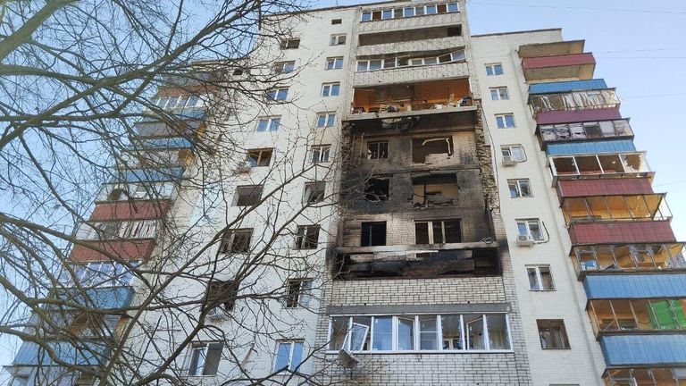 Последствия атаки украинских БПЛА на улице Веспремской в Курске Последствия атаки украинских БПЛА на улице Веспремской в Курске