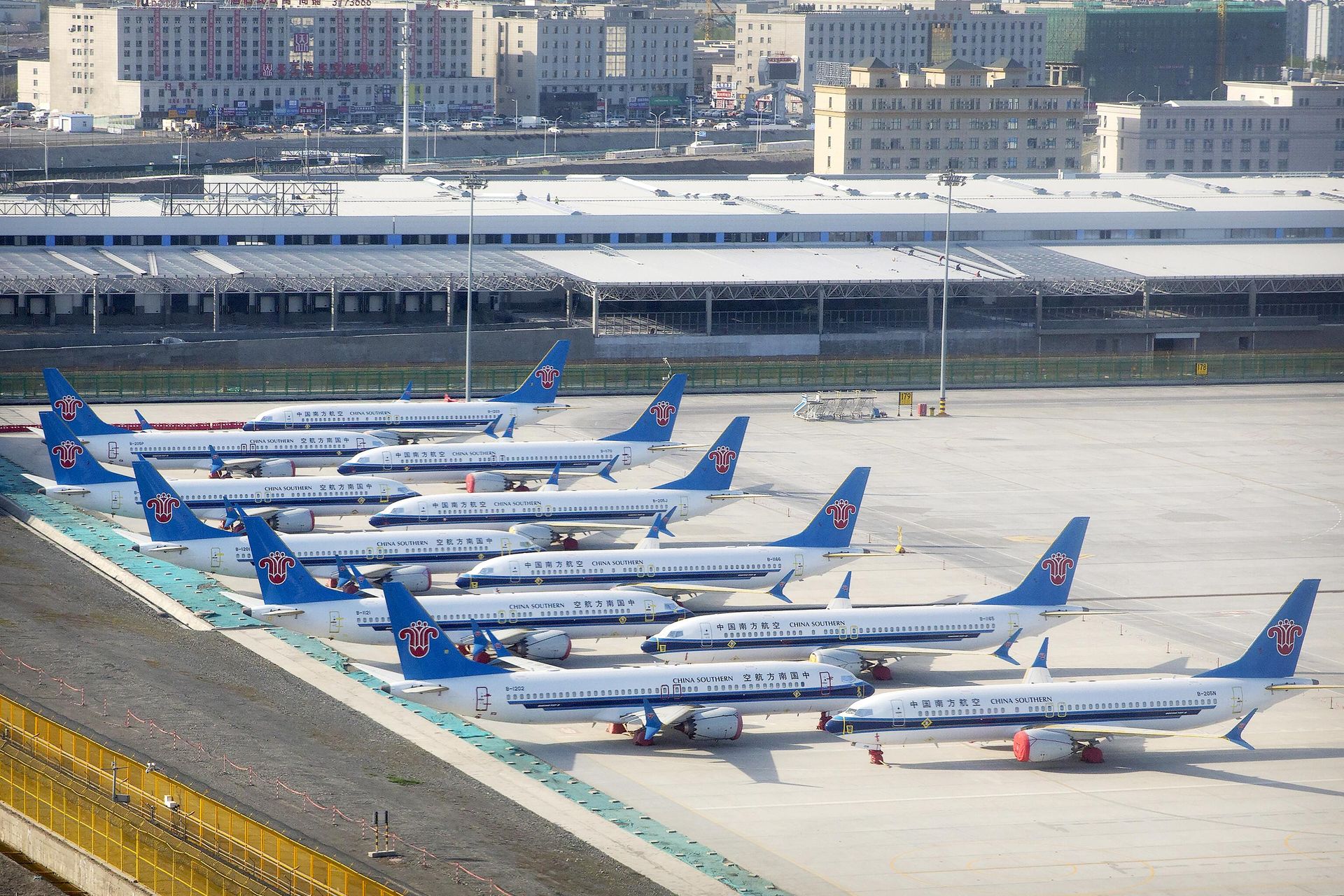 Самолеты Boeing 737 Max авиакомпании China Southern Airlines в международном аэропорту Дивопу в Урумчи - РИА Новости, 1920, 21.04.2025
