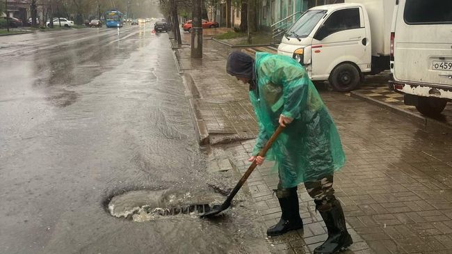 Последствия сильного дождя в Махачкале