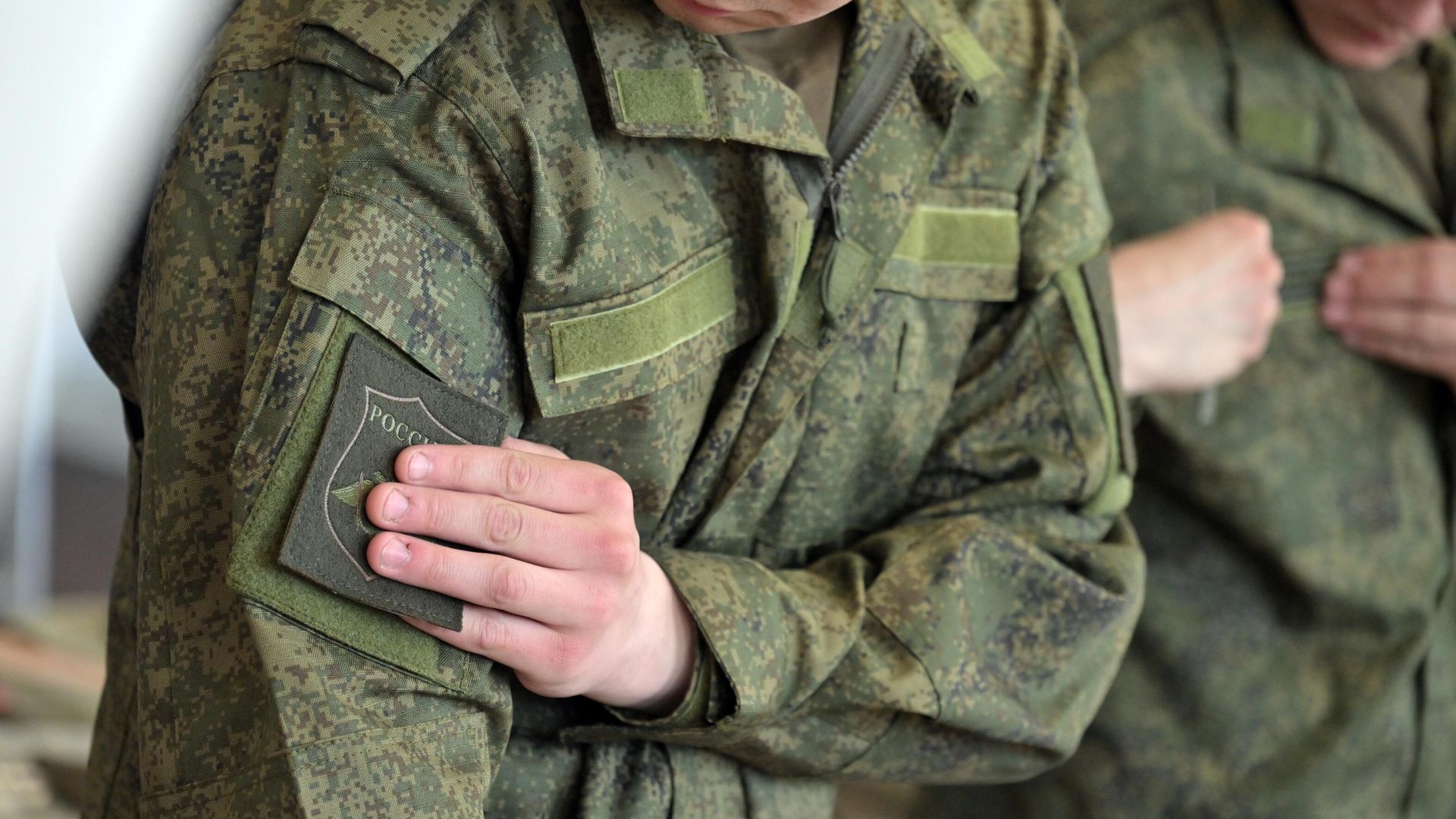 Призывники во время получения вещевого довольствия перед отправкой в части Вооруженных сил России Призывники во время получения вещевого довольствия перед отправкой в части Вооруженных сил России - РИА Новости, 1920, 30.09.2025