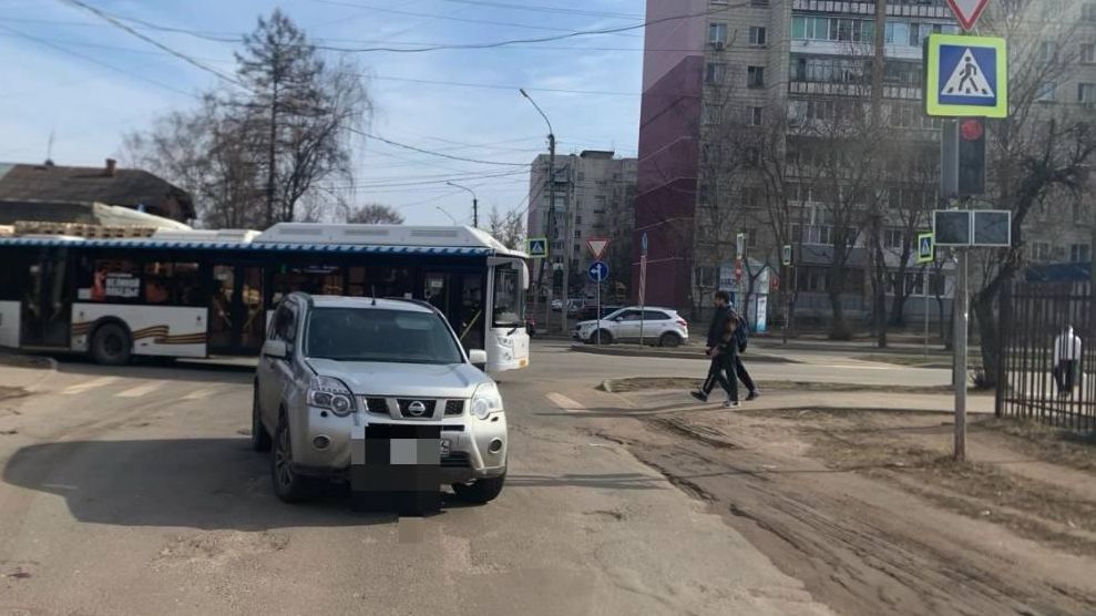На месте ДТП в Костроме. 15 апреля 2025 На месте ДТП в Костроме. 15 апреля 2025 - РИА Новости, 1920, 15.04.2025