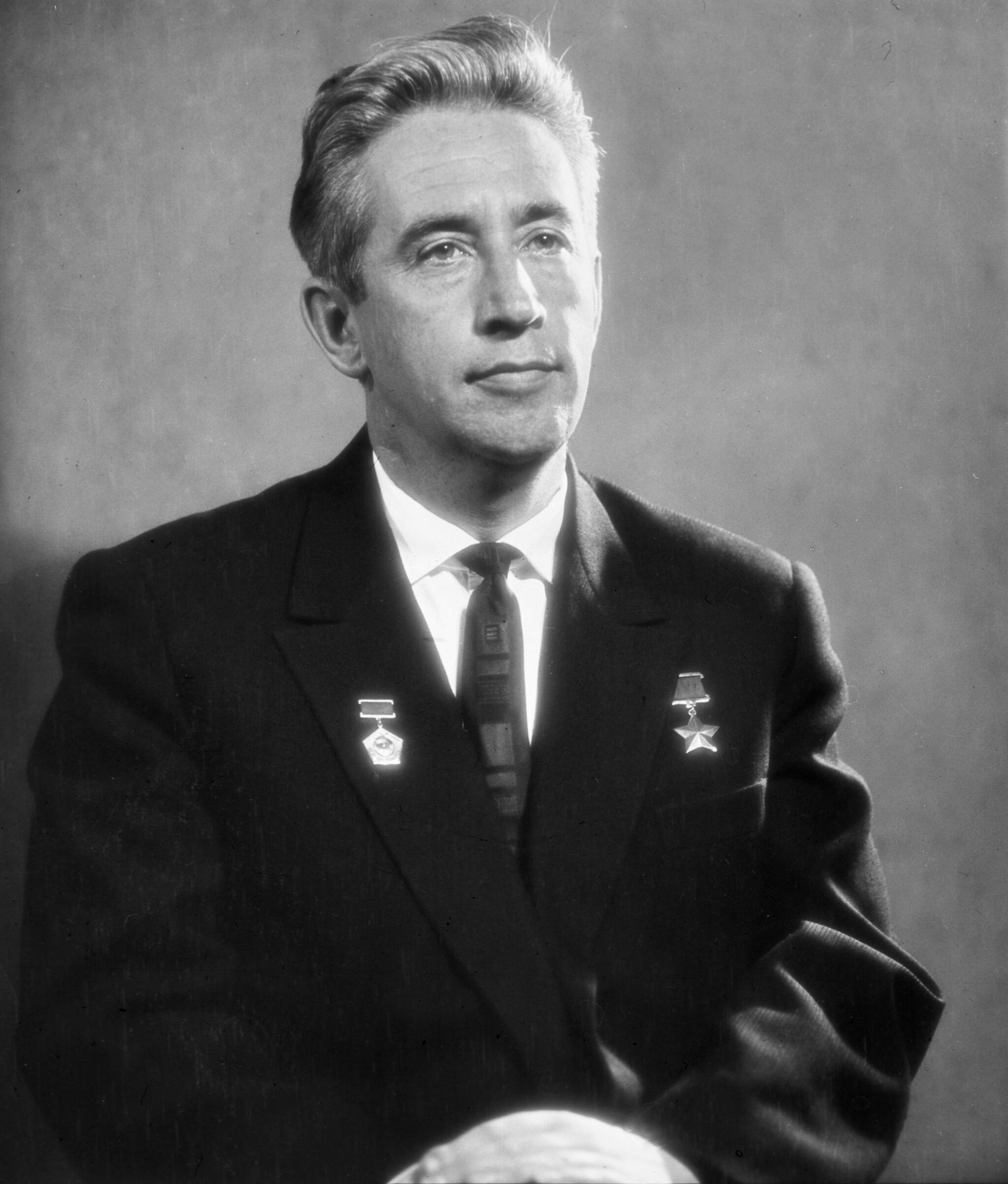 Летчик-космонавт СССР Герой Советского Союза Константин Феоктистов Летчик-космонавт СССР Герой Советского Союза Константин Феоктистов - РИА Новости, 1920, 15.04.2025
