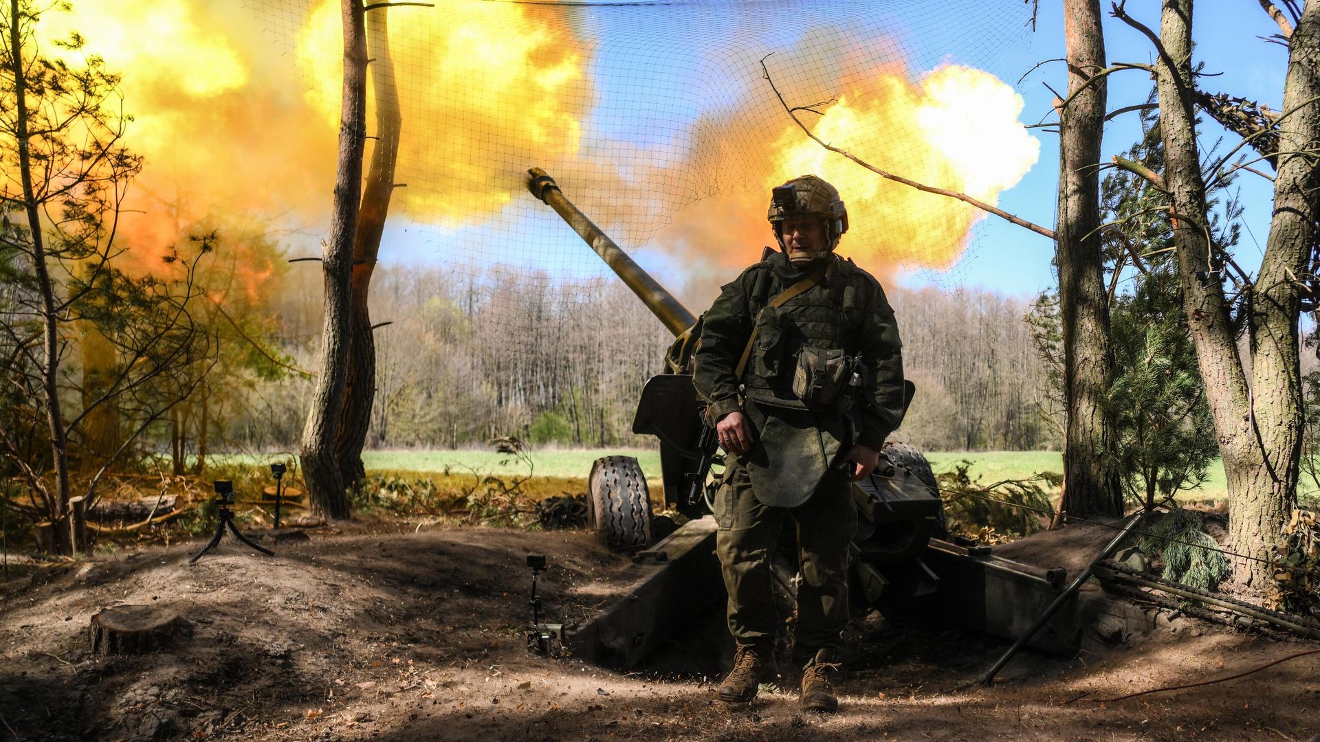 Российский военнослужащий в зоне спецоперации Российский военнослужащий в зоне спецоперации - РИА Новости, 1920, 03.05.2025
