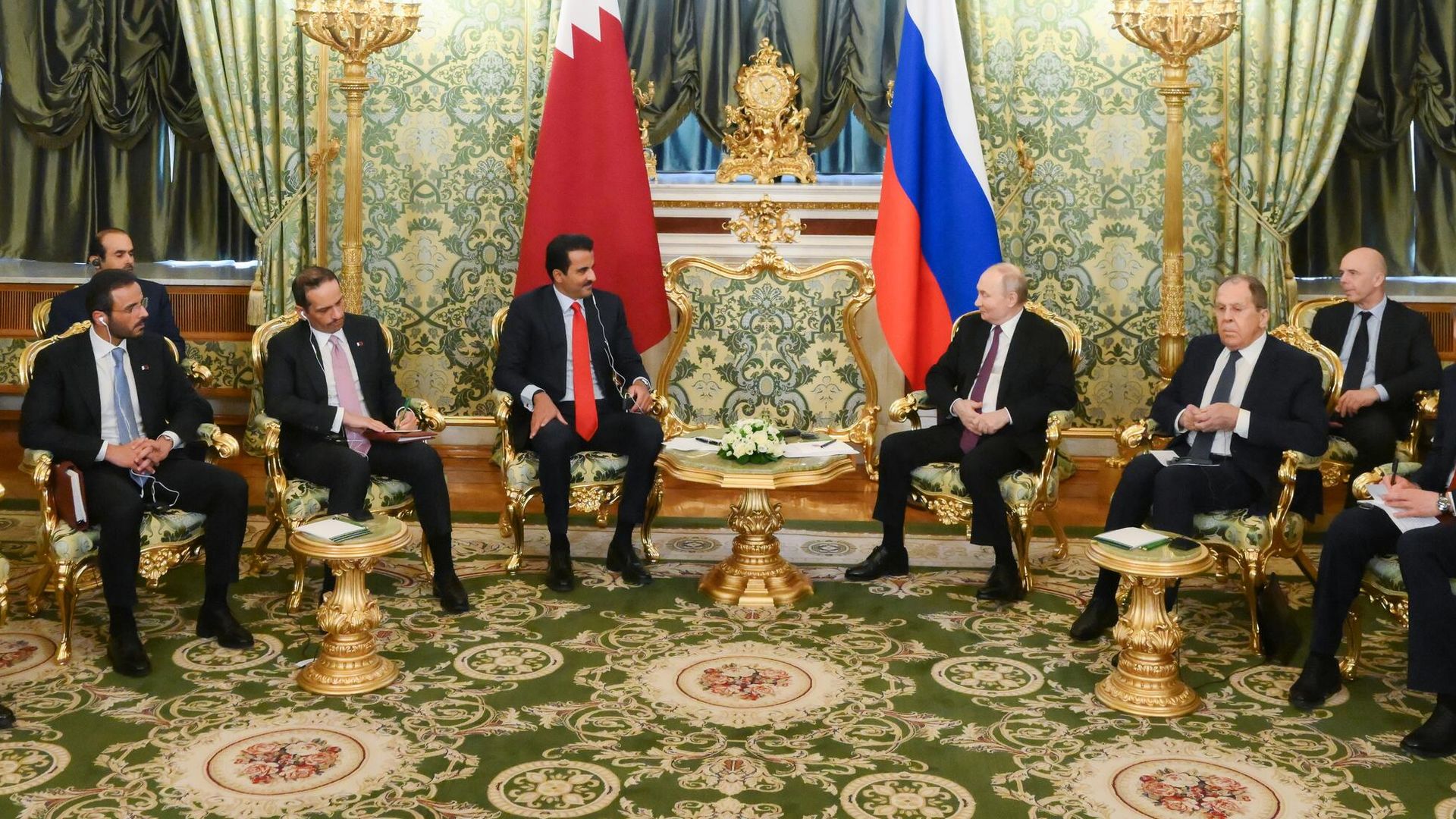 Президент РФ Владимир Путин и эмир Катара Тамим бен Хамад Аль Тани во время встречи в Москве Президент РФ Владимир Путин и эмир Катара Тамим бен Хамад Аль Тани во время встречи в Москве - РИА Новости, 1920, 17.04.2025