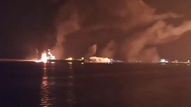 Авиаудар США по нефтяному порту Рас-Иса на западе Йемена Авиаудар США по нефтяному порту Рас-Иса на западе Йемена - РИА Новости, 1920, 18.04.2025