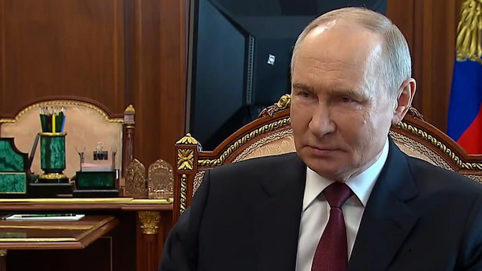 Встреча Путина с Герасимовым, во время которой президент объявил о пасхальном перемирии Встреча Путина с Герасимовым, во время которой президент объявил о пасхальном перемирии - РИА Новости, 1920, 19.04.2025