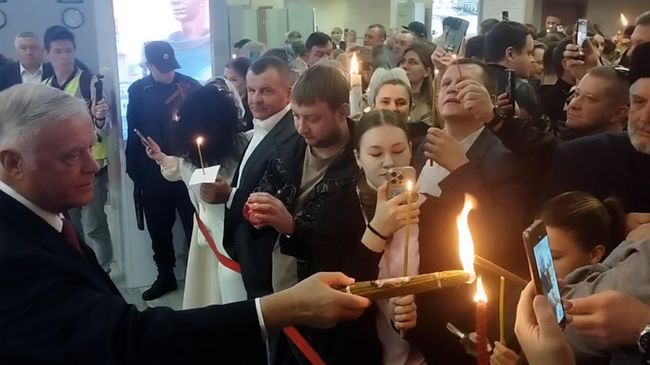 Прибытие Благодатного огня в Москву